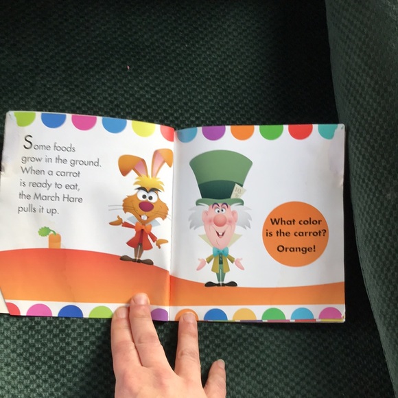 Disney baby “what do you eat” pop-up book - Picture 10 of 12